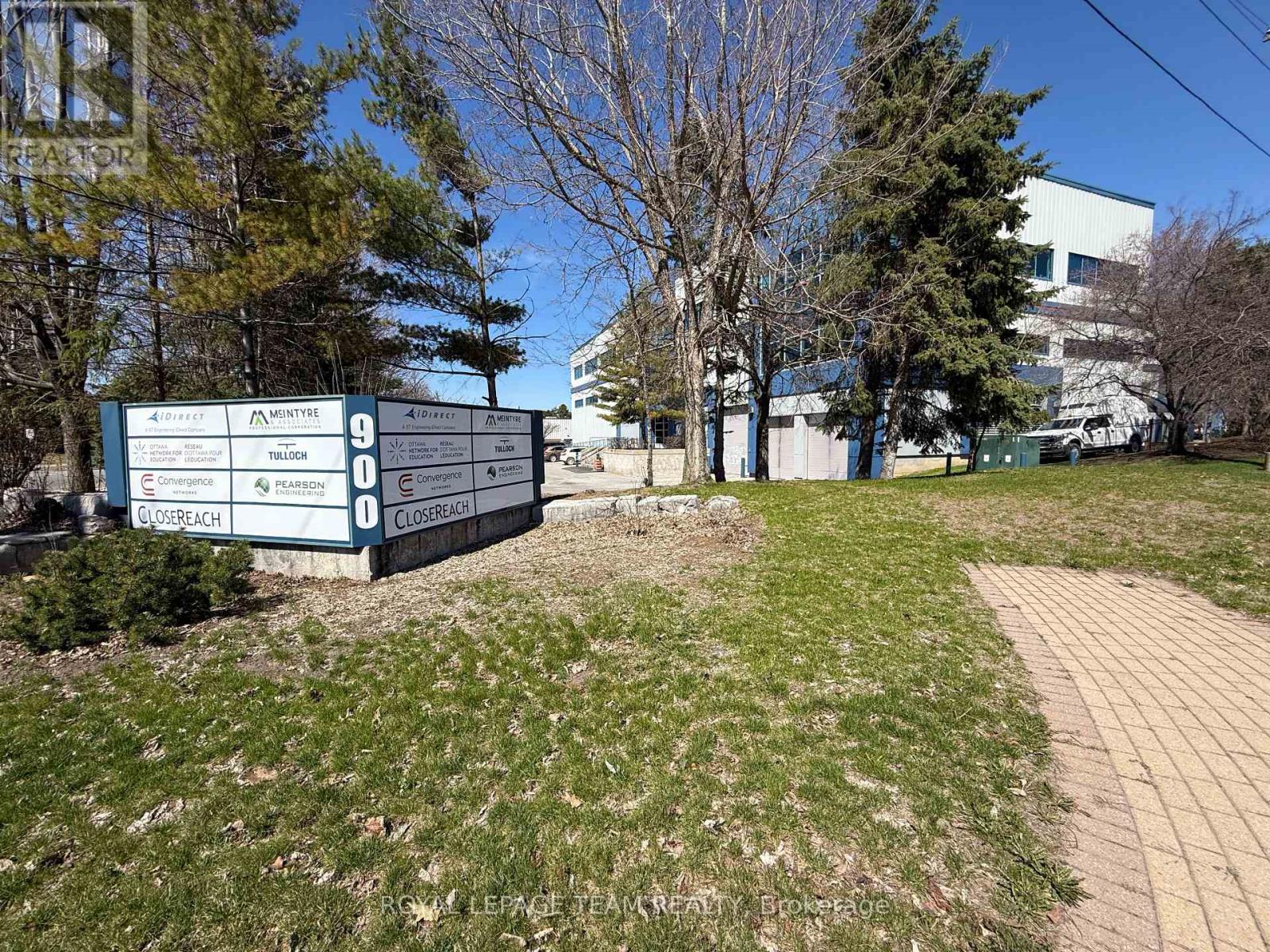 900 Morrison Drive, Ottawa, Ontario  K2H 8K7 - Photo 3 - X13084720