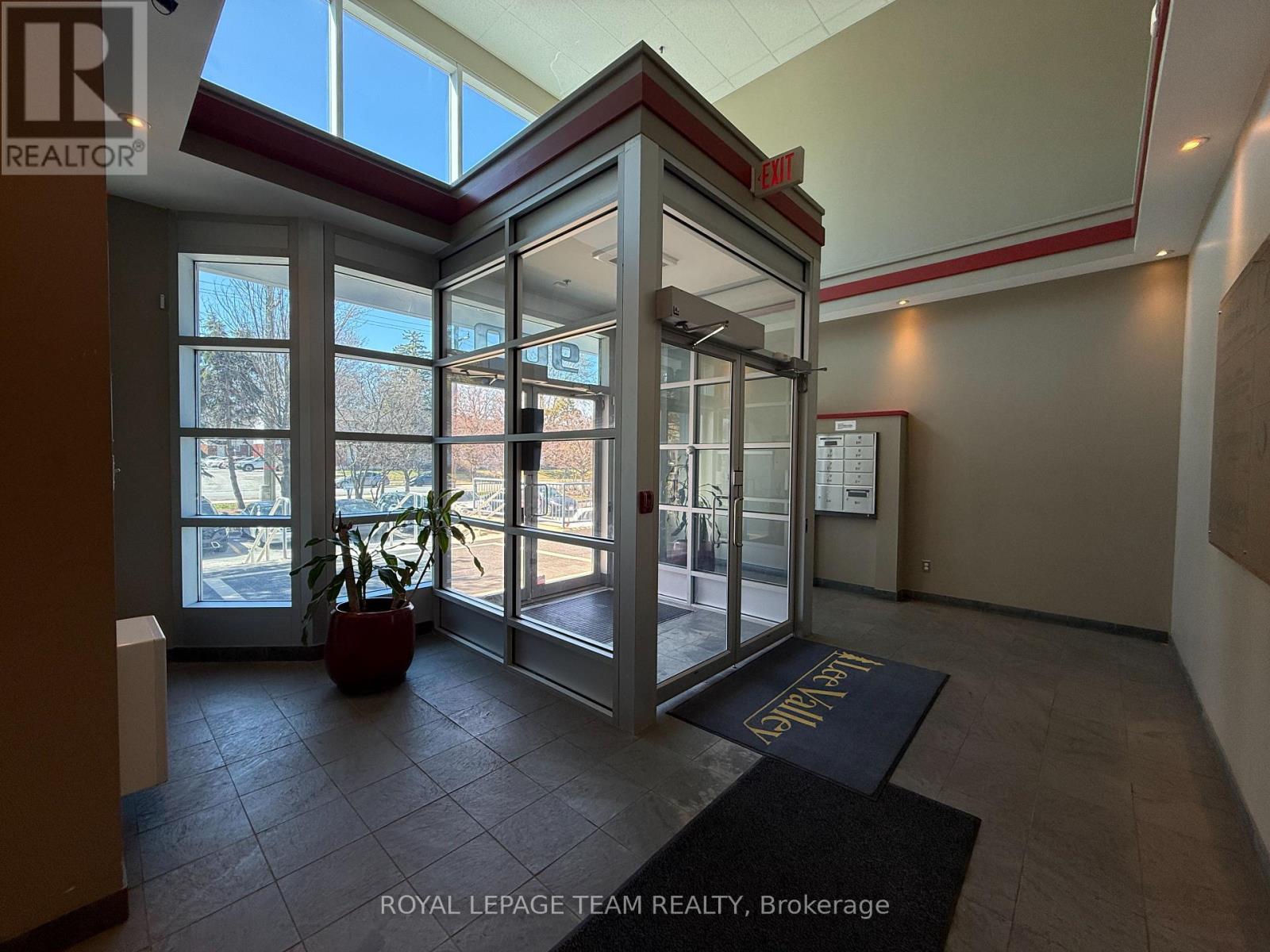 900 Morrison Drive, Ottawa, Ontario  K2H 8K7 - Photo 9 - X13084720