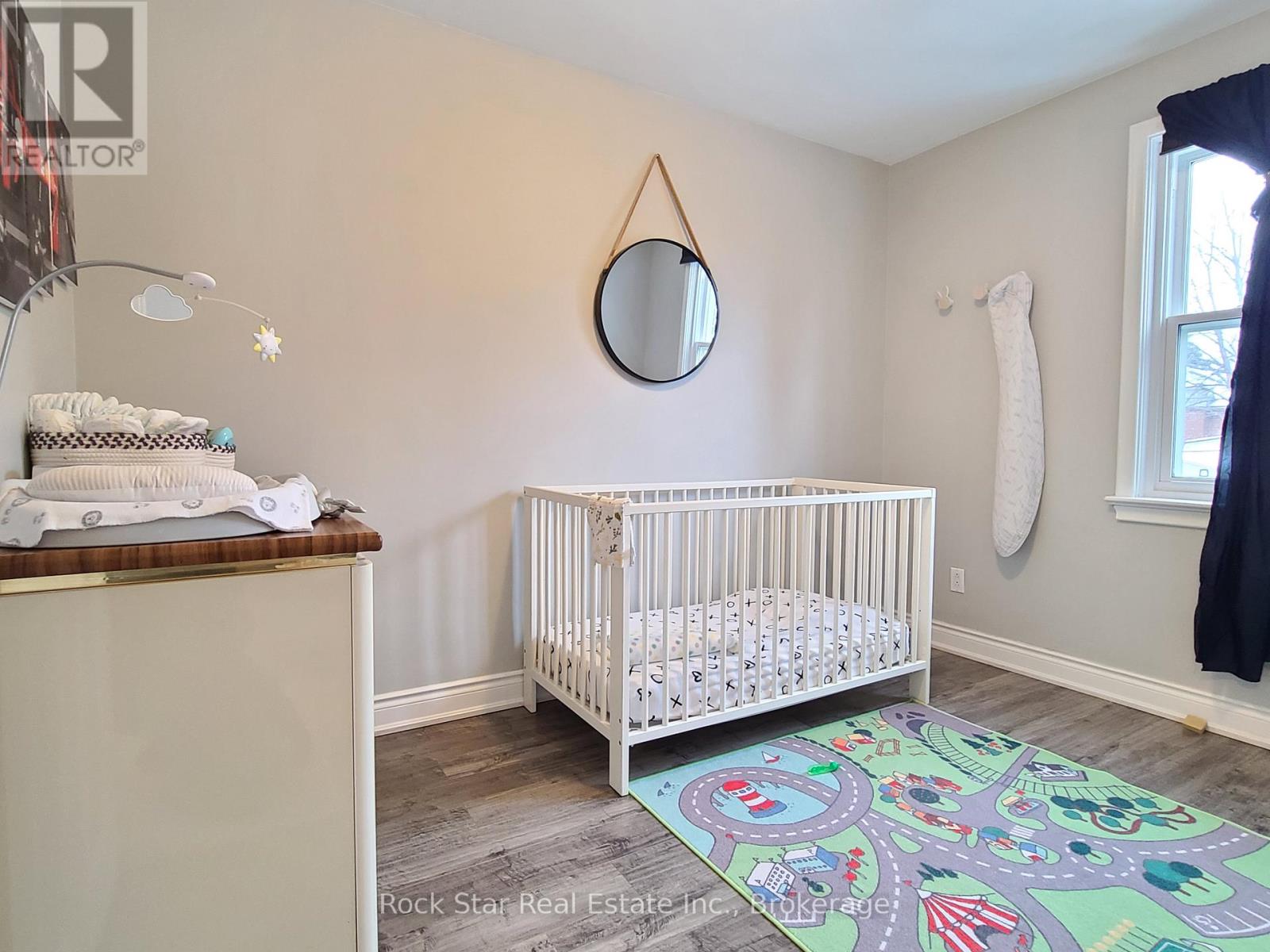 313 East 33rd Street, Hamilton, Ontario  L8V 3T9 - Photo 10 - X13084772