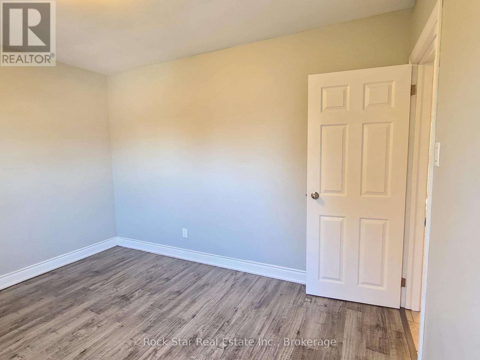 313 East 33rd Street, Hamilton, Ontario  L8V 3T9 - Photo 15 - X13084772