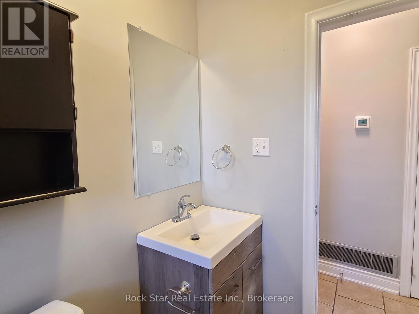 313 East 33rd Street, Hamilton, Ontario  L8V 3T9 - Photo 18 - X13084772