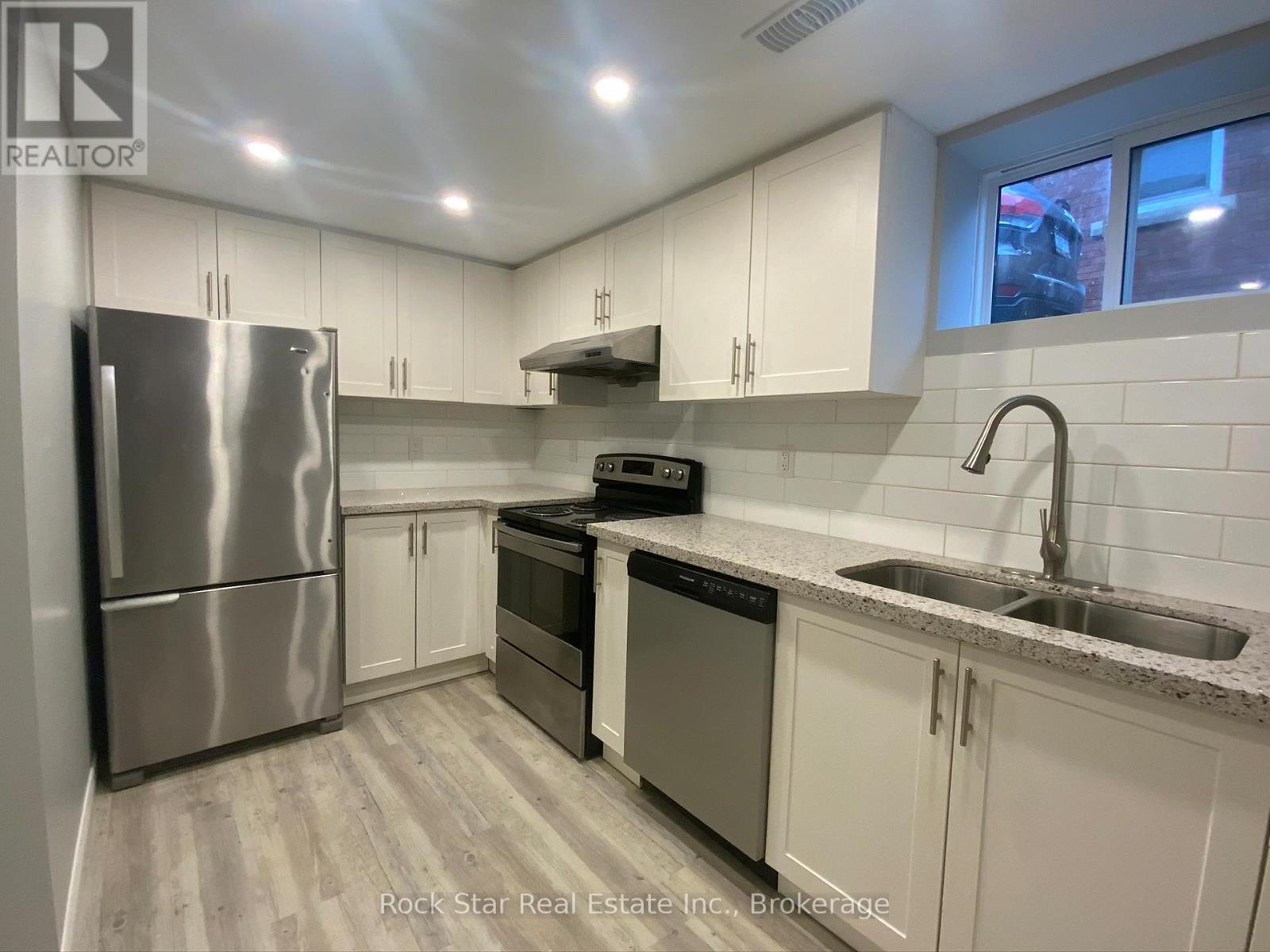 313 East 33rd Street, Hamilton, Ontario  L8V 3T9 - Photo 23 - X13084772