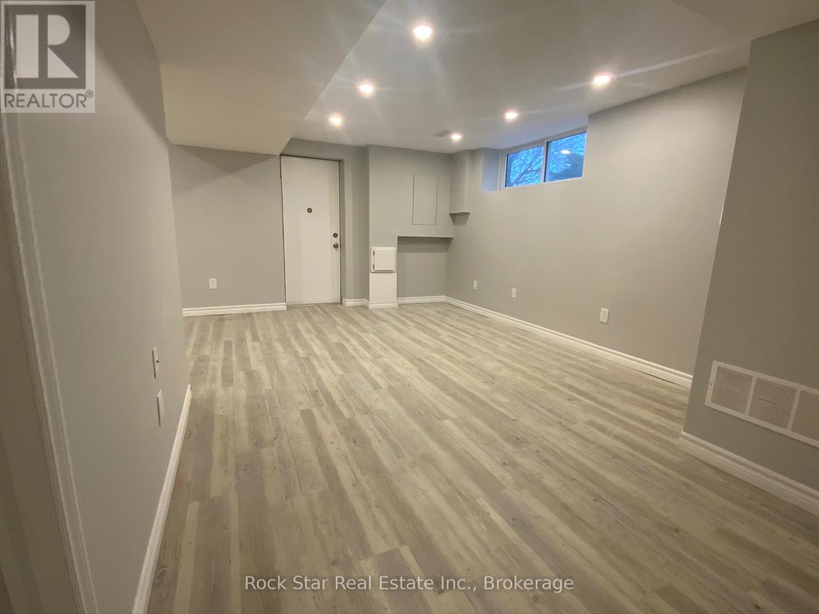313 East 33rd Street, Hamilton, Ontario  L8V 3T9 - Photo 24 - X13084772