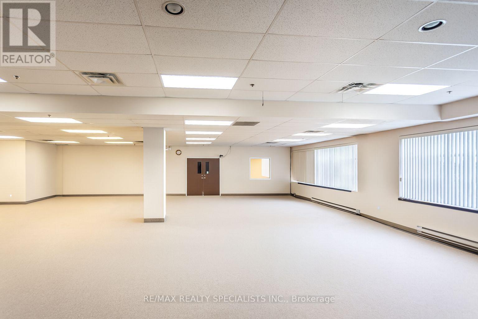 321,322,323,325 - 1550 South Gateway Road, Mississauga, Ontario  L4W 5G6 - Photo 20 - W13080798