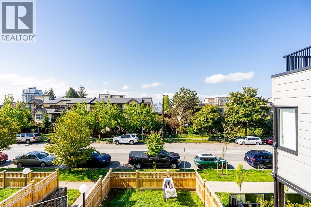 238 W 4th Street, North Vancouver, British Columbia  V7M 1H7 - Photo 22 - R3119438
