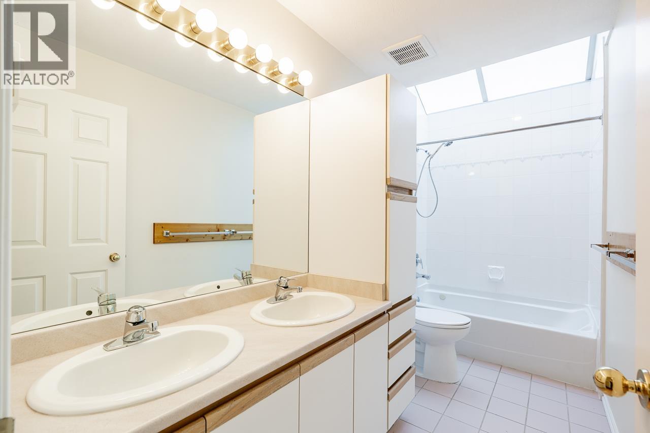 238 W 4th Street, North Vancouver, British Columbia  V7M 1H7 - Photo 23 - R3119438