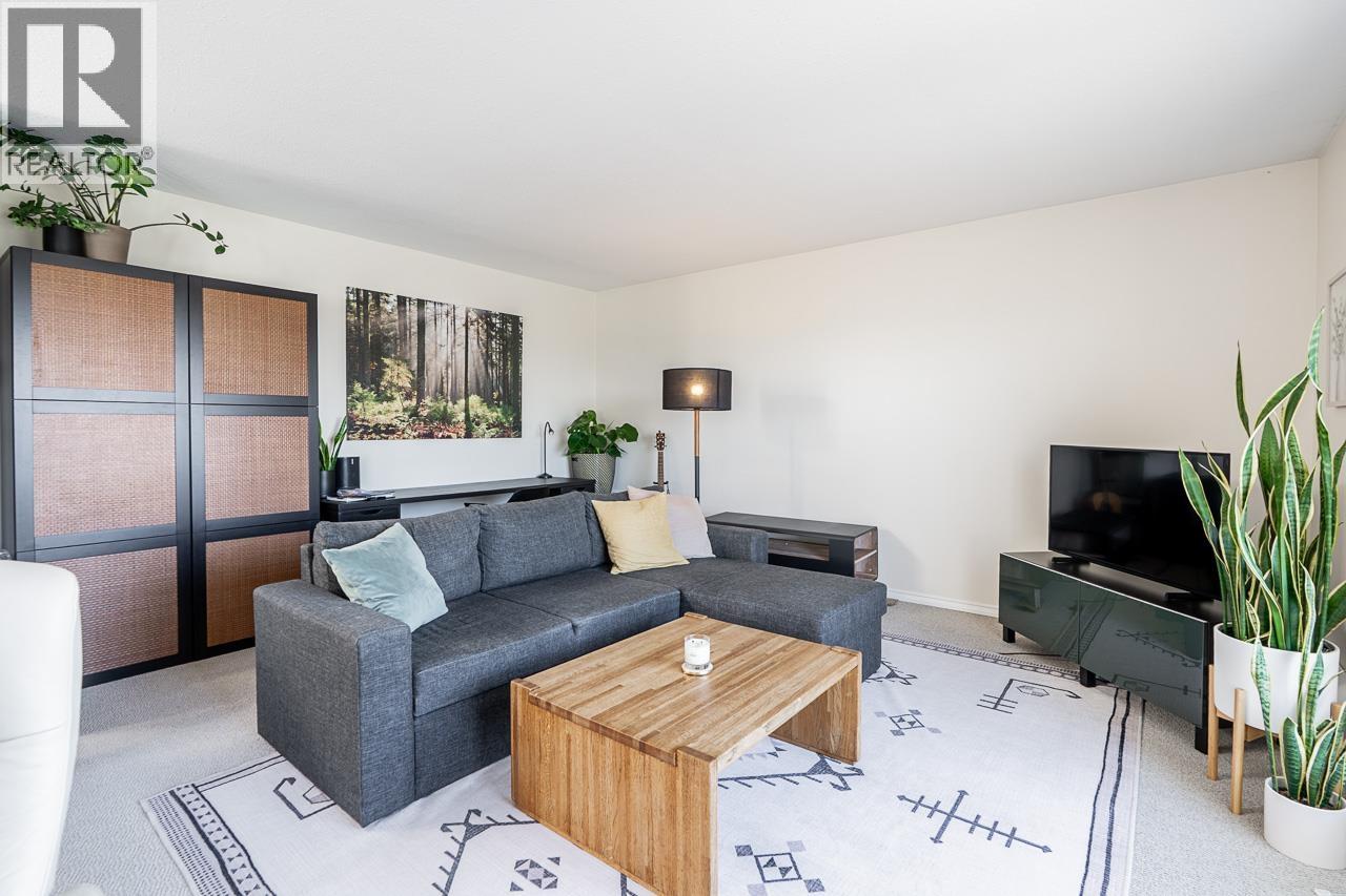 238 W 4th Street, North Vancouver, British Columbia  V7M 1H7 - Photo 5 - R3119438