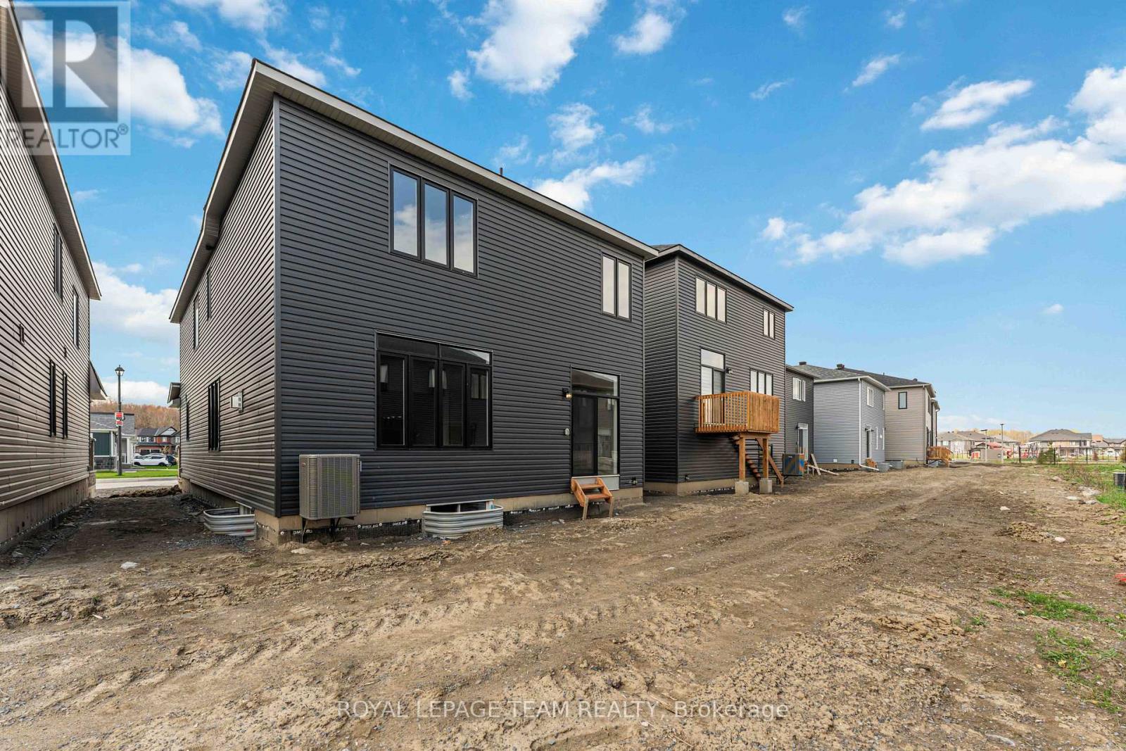 2026 Wanderer Avenue, Ottawa, Ontario  K4M 0Z2 - Photo 35 - X12124596