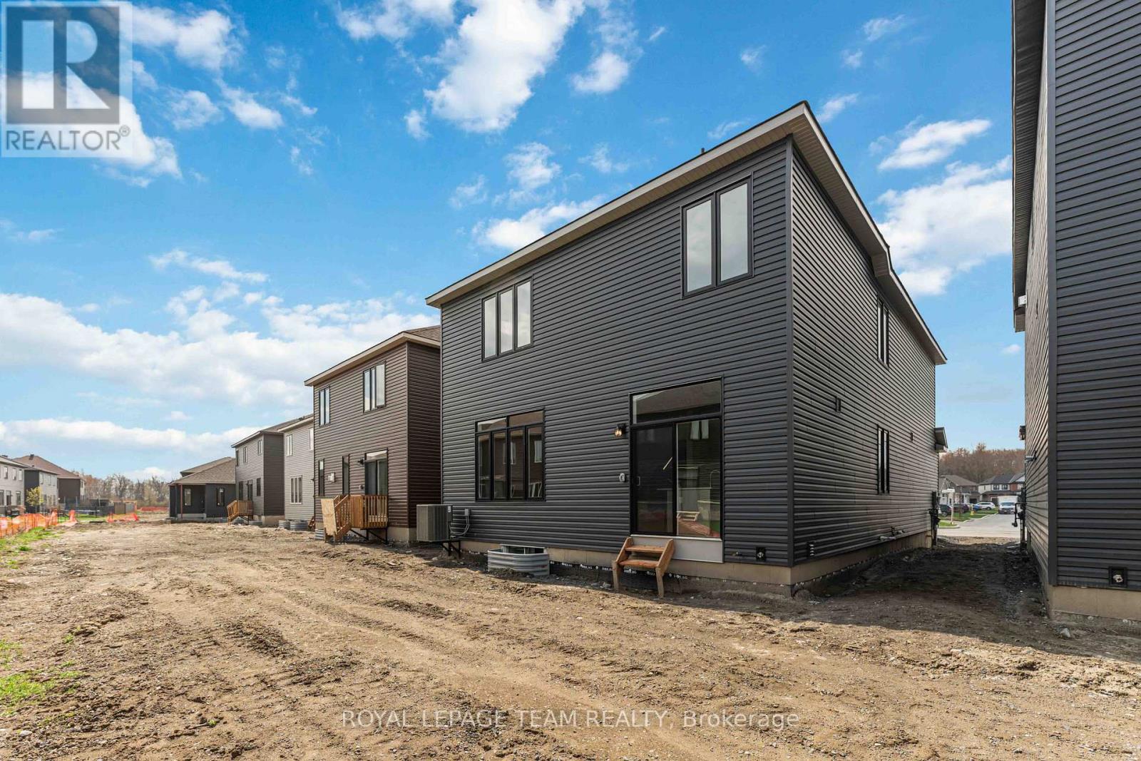 2026 Wanderer Avenue, Ottawa, Ontario  K4M 0Z2 - Photo 33 - X12124596