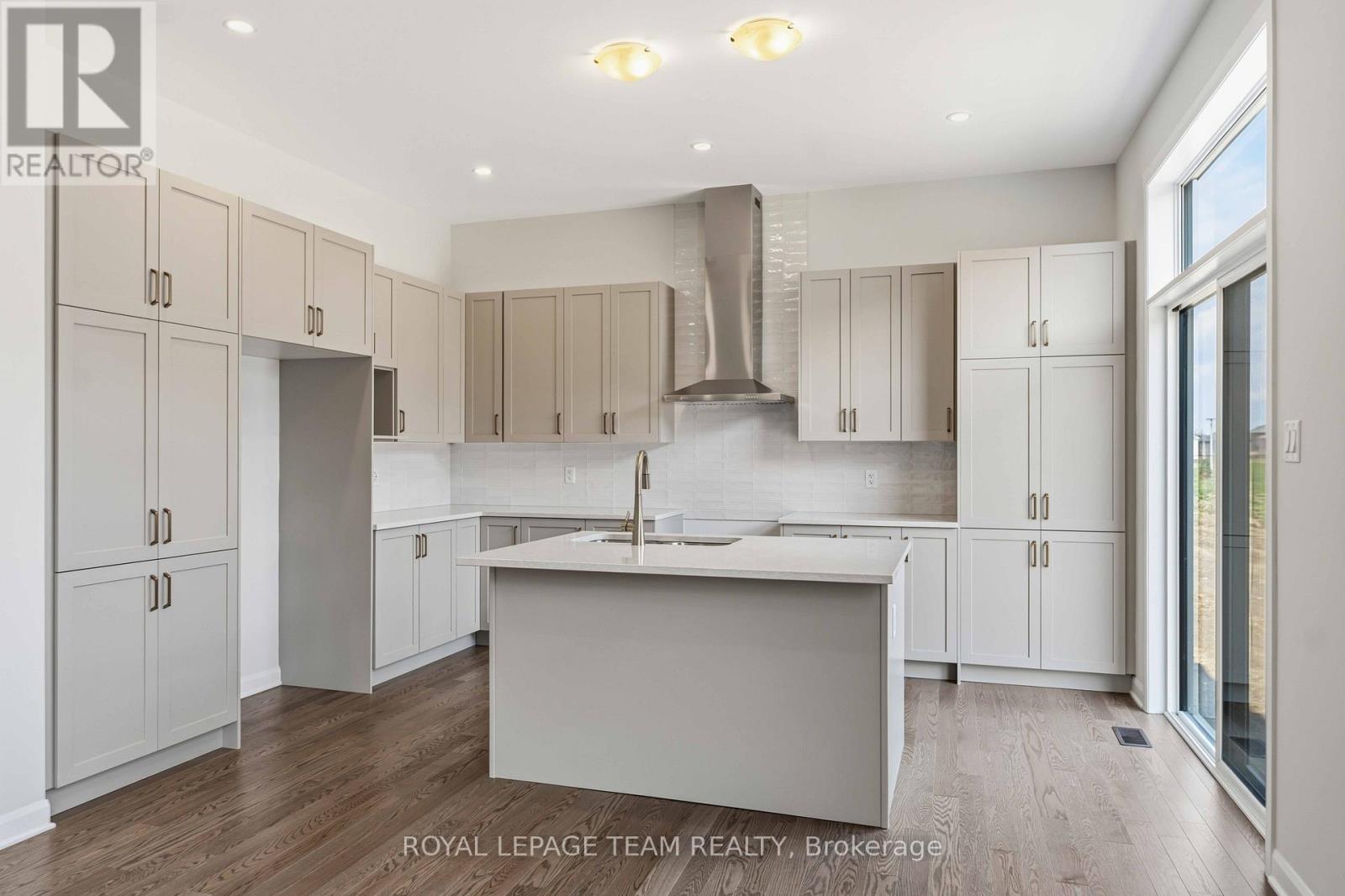 2026 Wanderer Avenue, Ottawa, Ontario  K4M 0Z2 - Photo 9 - X12124596
