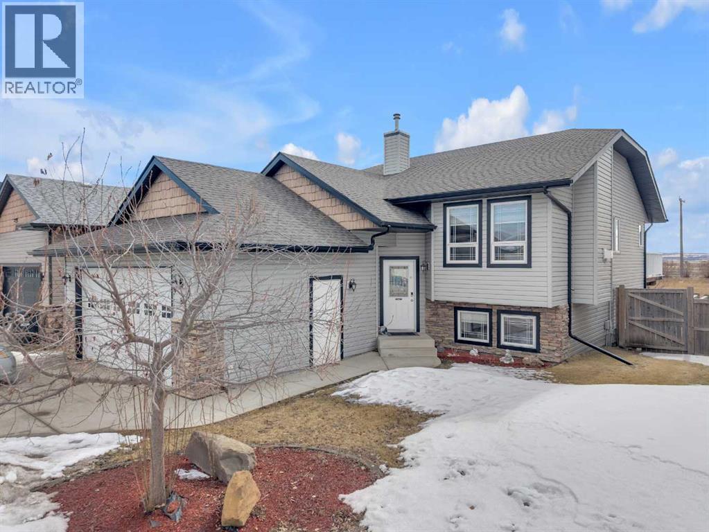 88 Valentine Crescent, Red Deer, Alberta  T4R 0E8 - Photo 2 - A2300378