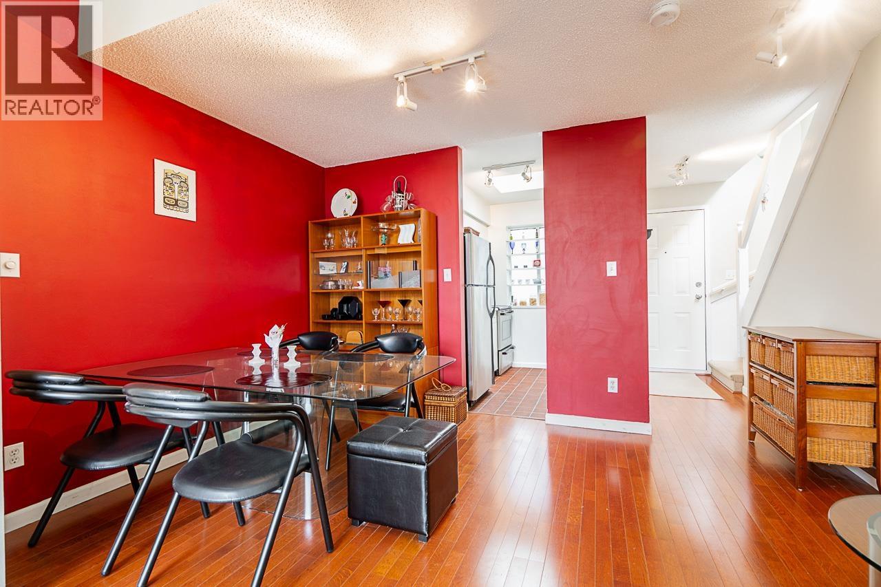 304 592 W 16th Avenue, Vancouver, British Columbia  V5Z 1S4 - Photo 3 - R3119429