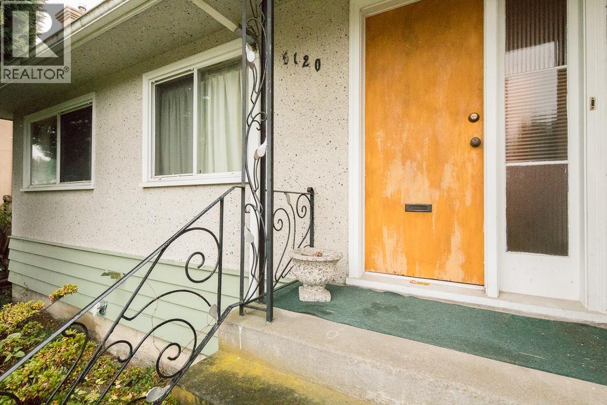 Listing Picture 2 of 38 : 6120 HALIFAX STREET, Burnaby / 本拿比 - 魯藝地產 Yvonne Lu Group - MLS Medallion Club Member
