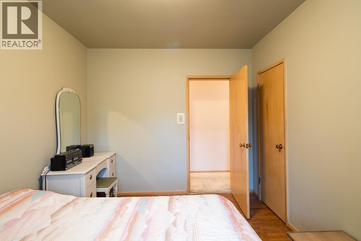 Listing Picture 16 of 38 : 6120 HALIFAX STREET, Burnaby / 本拿比 - 魯藝地產 Yvonne Lu Group - MLS Medallion Club Member