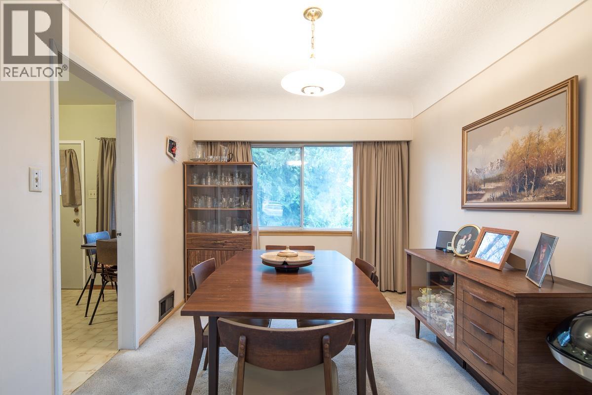 Listing Picture 8 of 38 : 6120 HALIFAX STREET, Burnaby / 本拿比 - 魯藝地產 Yvonne Lu Group - MLS Medallion Club Member
