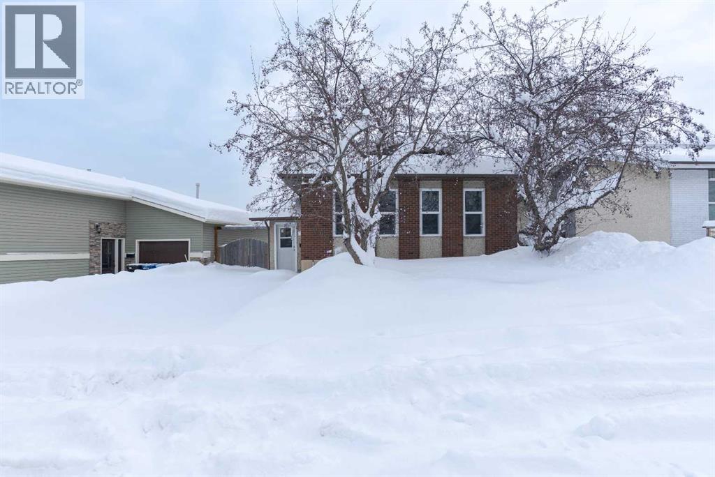 1069 Timberline Drive, Fort Mcmurray, Alberta  T9K 1T9 - Photo 1 - A2277204