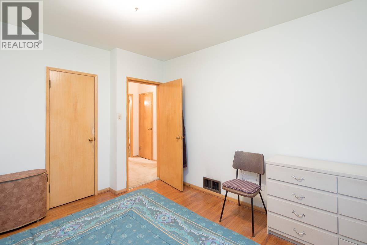 Listing Picture 20 of 38 : 6120 HALIFAX STREET, Burnaby / 本拿比 - 魯藝地產 Yvonne Lu Group - MLS Medallion Club Member
