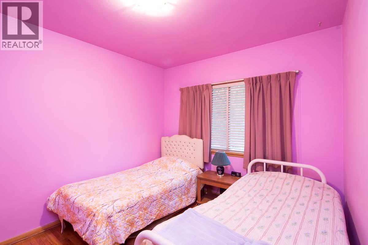 Listing Picture 21 of 38 : 6120 HALIFAX STREET, Burnaby / 本拿比 - 魯藝地產 Yvonne Lu Group - MLS Medallion Club Member