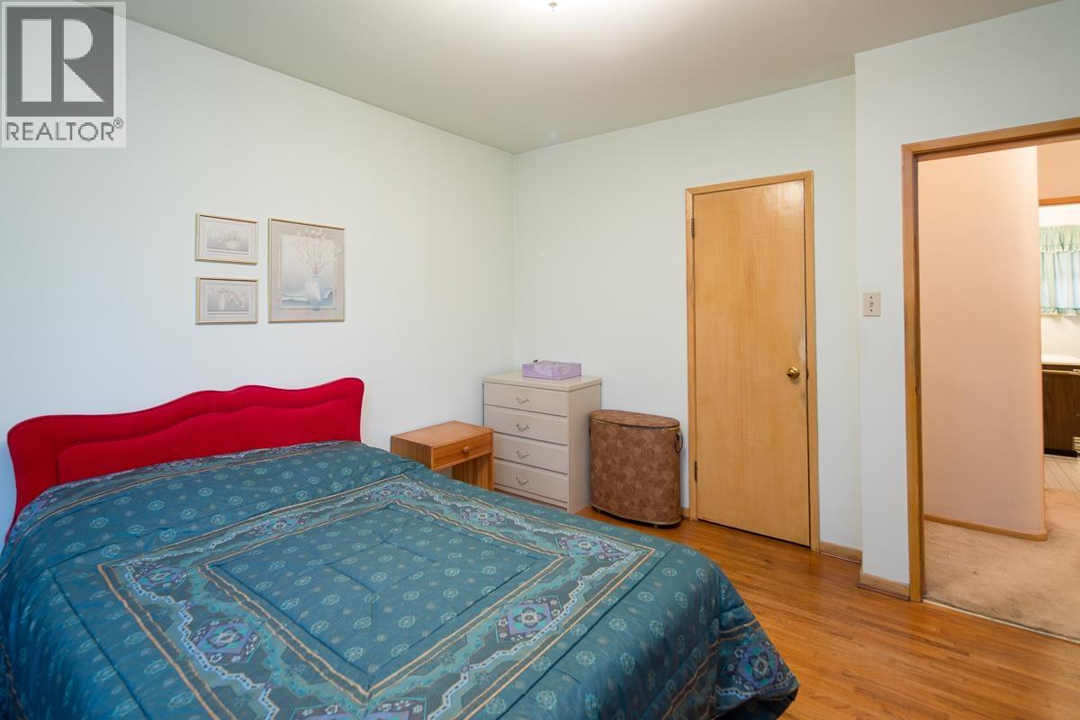 Listing Picture 18 of 38 : 6120 HALIFAX STREET, Burnaby / 本拿比 - 魯藝地產 Yvonne Lu Group - MLS Medallion Club Member