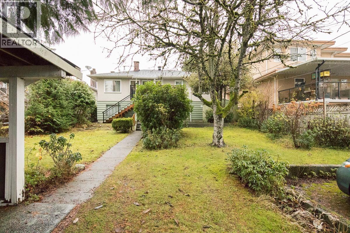 Listing Picture 37 of 38 : 6120 HALIFAX STREET, Burnaby / 本拿比 - 魯藝地產 Yvonne Lu Group - MLS Medallion Club Member