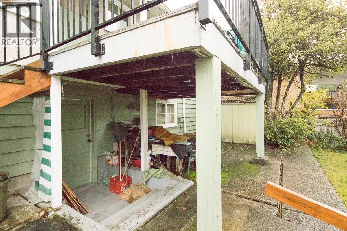 Listing Picture 32 of 38 : 6120 HALIFAX STREET, Burnaby / 本拿比 - 魯藝地產 Yvonne Lu Group - MLS Medallion Club Member