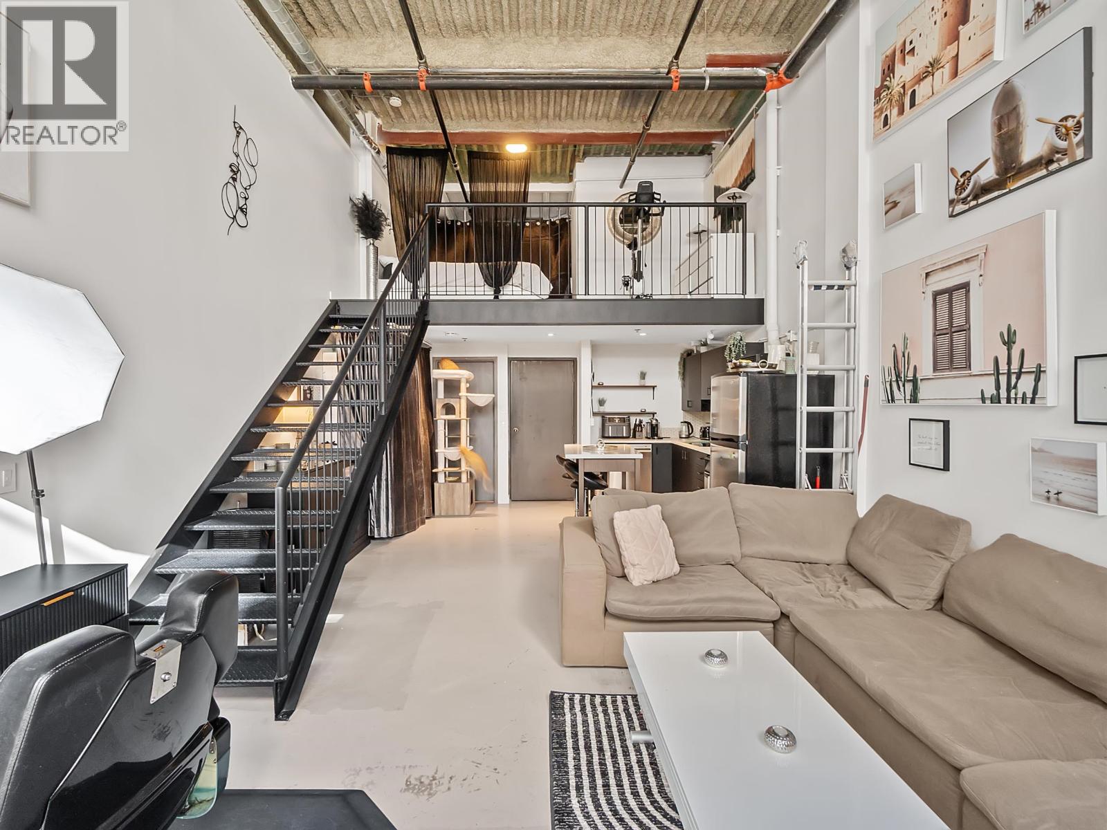 205 234 E 5th Avenue, Vancouver, British Columbia  V5T 1H3 - Photo 3 - R3119415