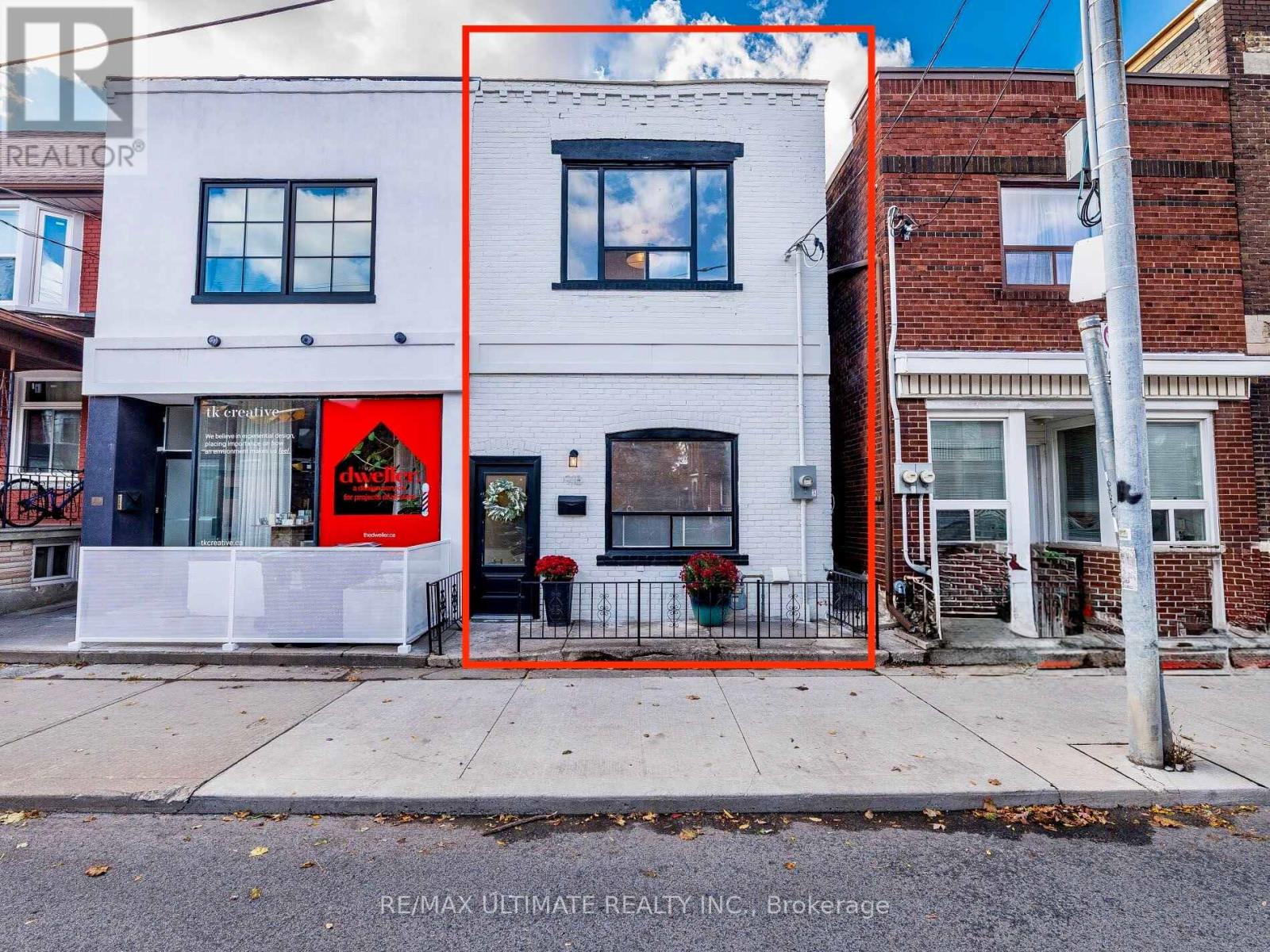 918 OSSINGTON AVENUE, Toronto, Ontario