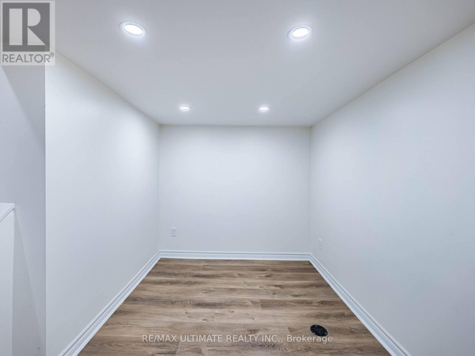 918 Ossington Avenue, Toronto, Ontario  M6G 3V1 - Photo 31 - W12853176