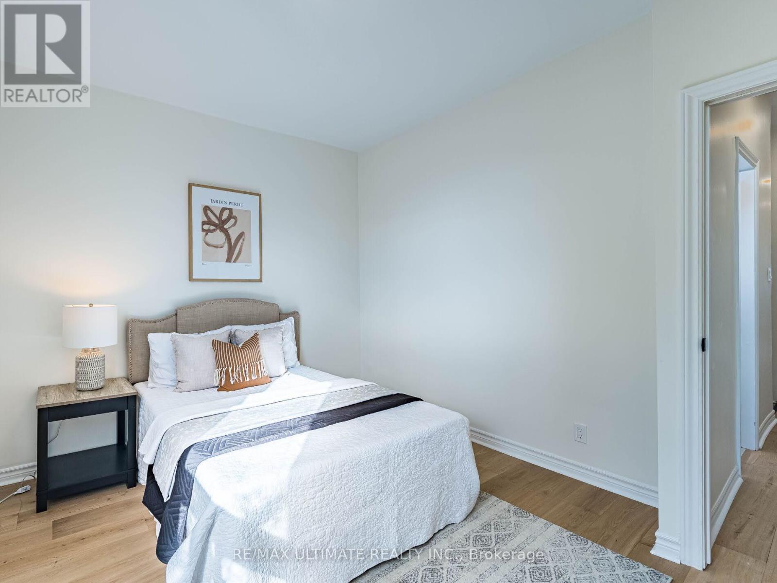918 Ossington Avenue, Toronto, Ontario  M6G 3V1 - Photo 25 - W12853176