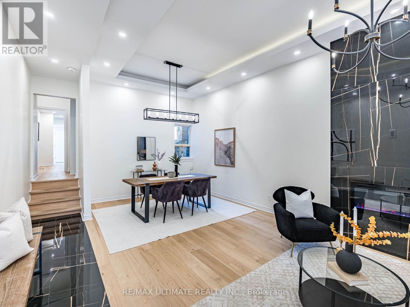 918 Ossington Avenue, Toronto, Ontario  M6G 3V1 - Photo 2 - W12853176