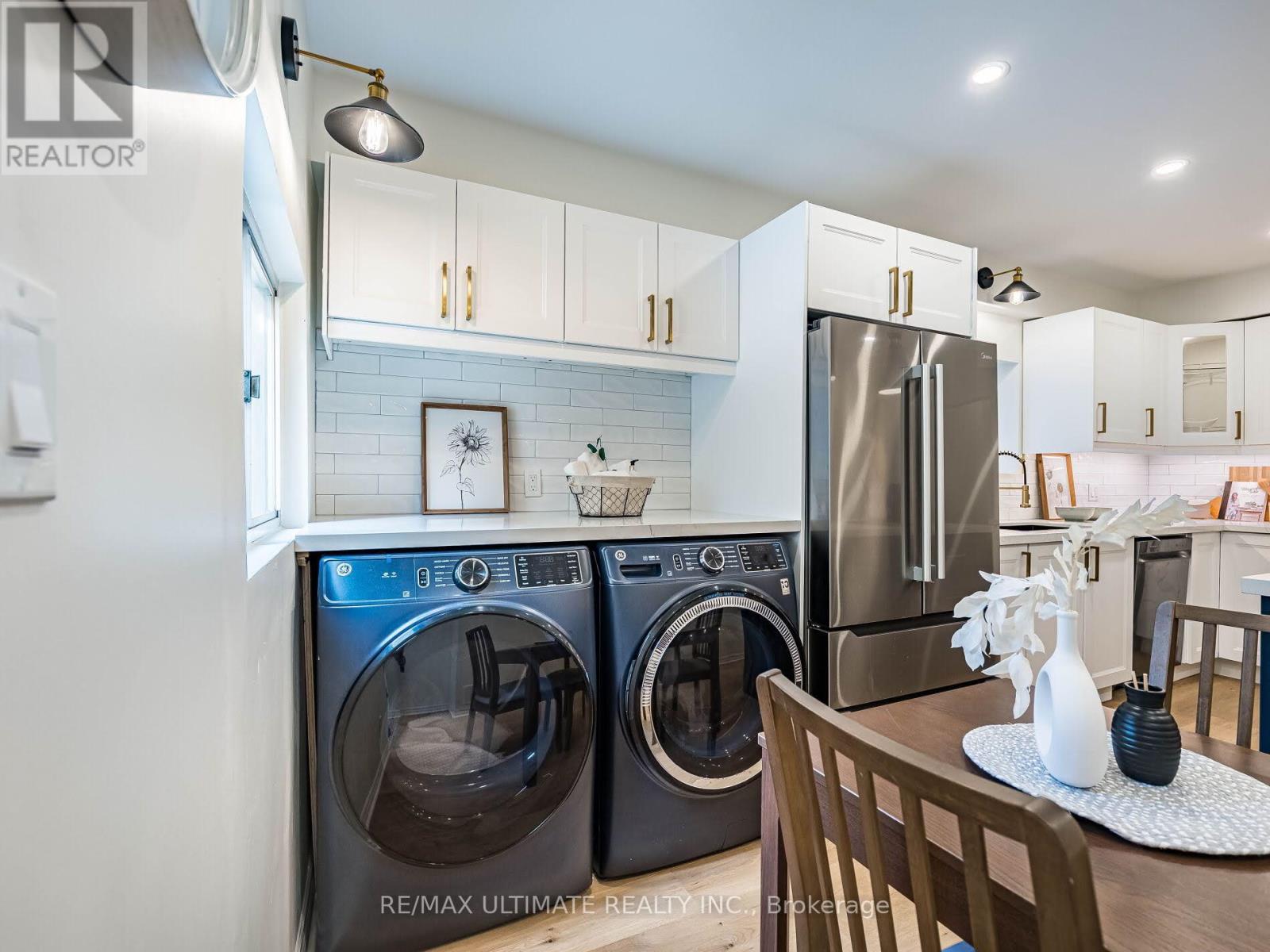 918 Ossington Avenue, Toronto, Ontario  M6G 3V1 - Photo 16 - W12853176