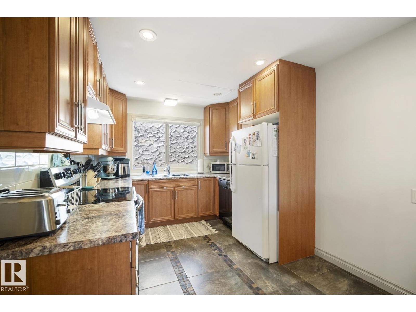 10649 67 Av Nw, Edmonton, Alberta  T6H 1Z7 - Photo 11 - E4485762