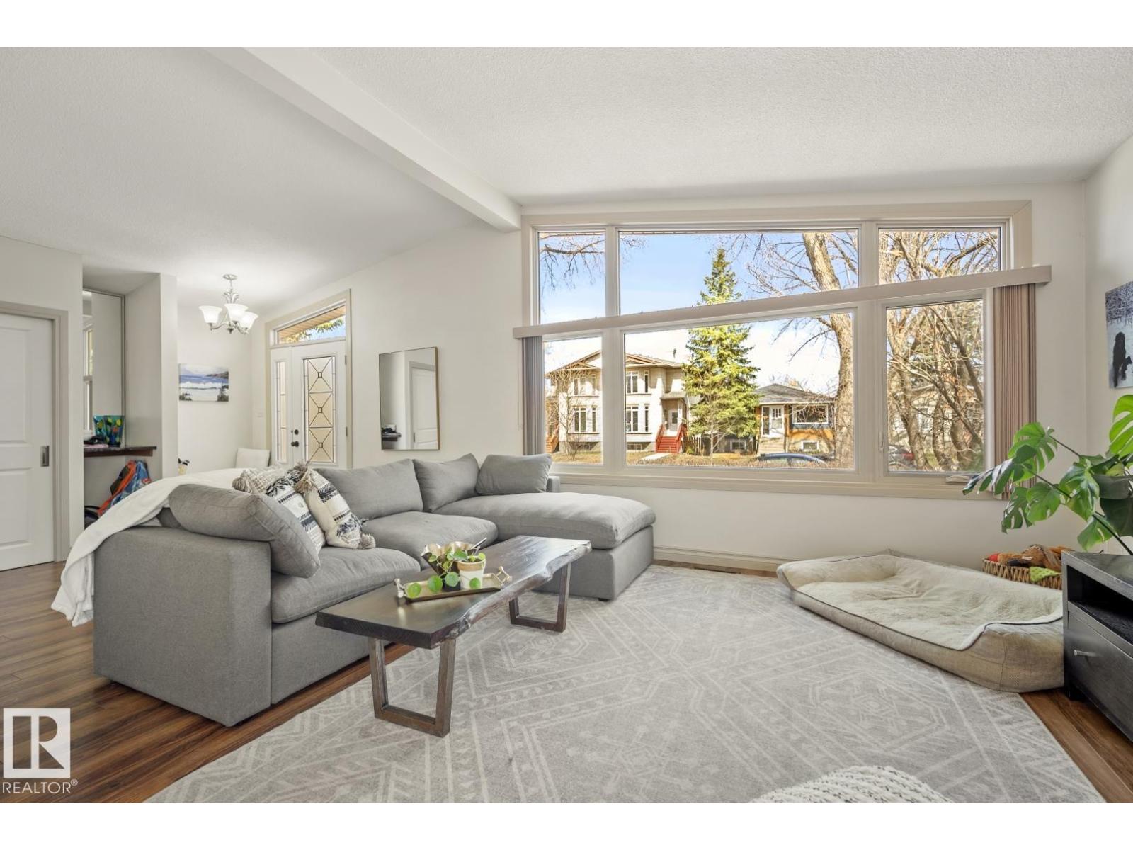 10649 67 Av Nw, Edmonton, Alberta  T6H 1Z7 - Photo 4 - E4485762