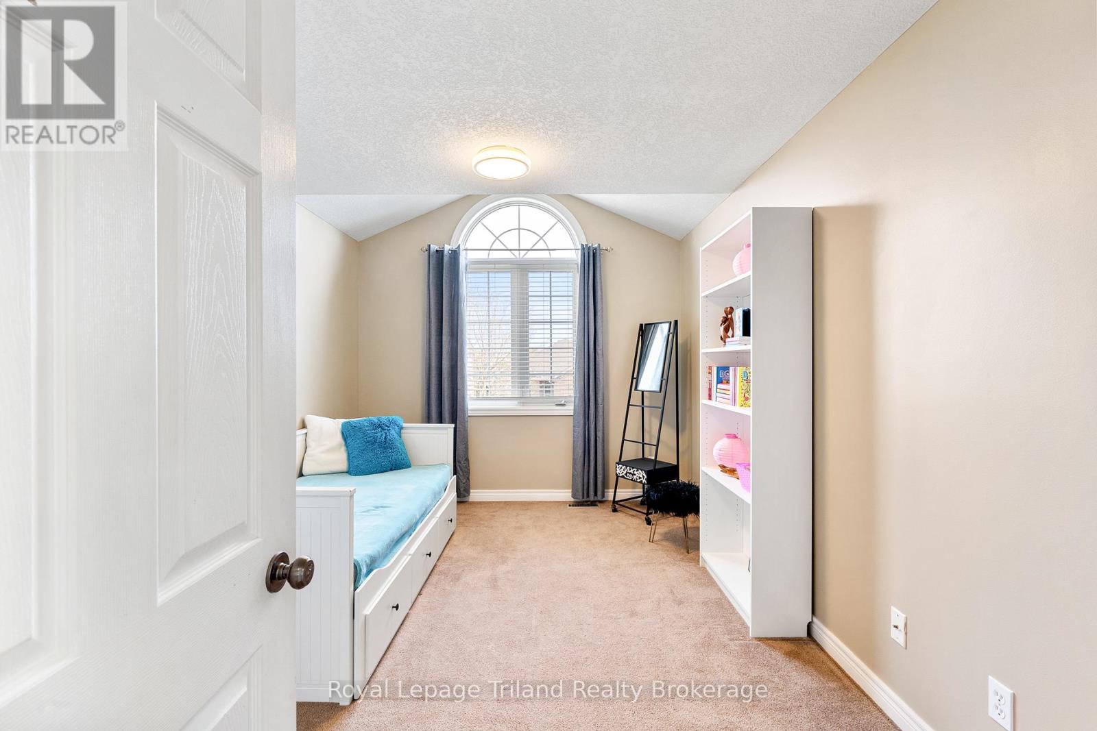 204 Falcon Drive, Woodstock, Ontario  N4T 1W5 - Photo 19 - X13084664