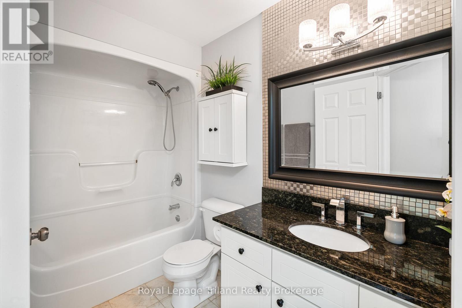 204 Falcon Drive, Woodstock, Ontario  N4T 1W5 - Photo 21 - X13084664