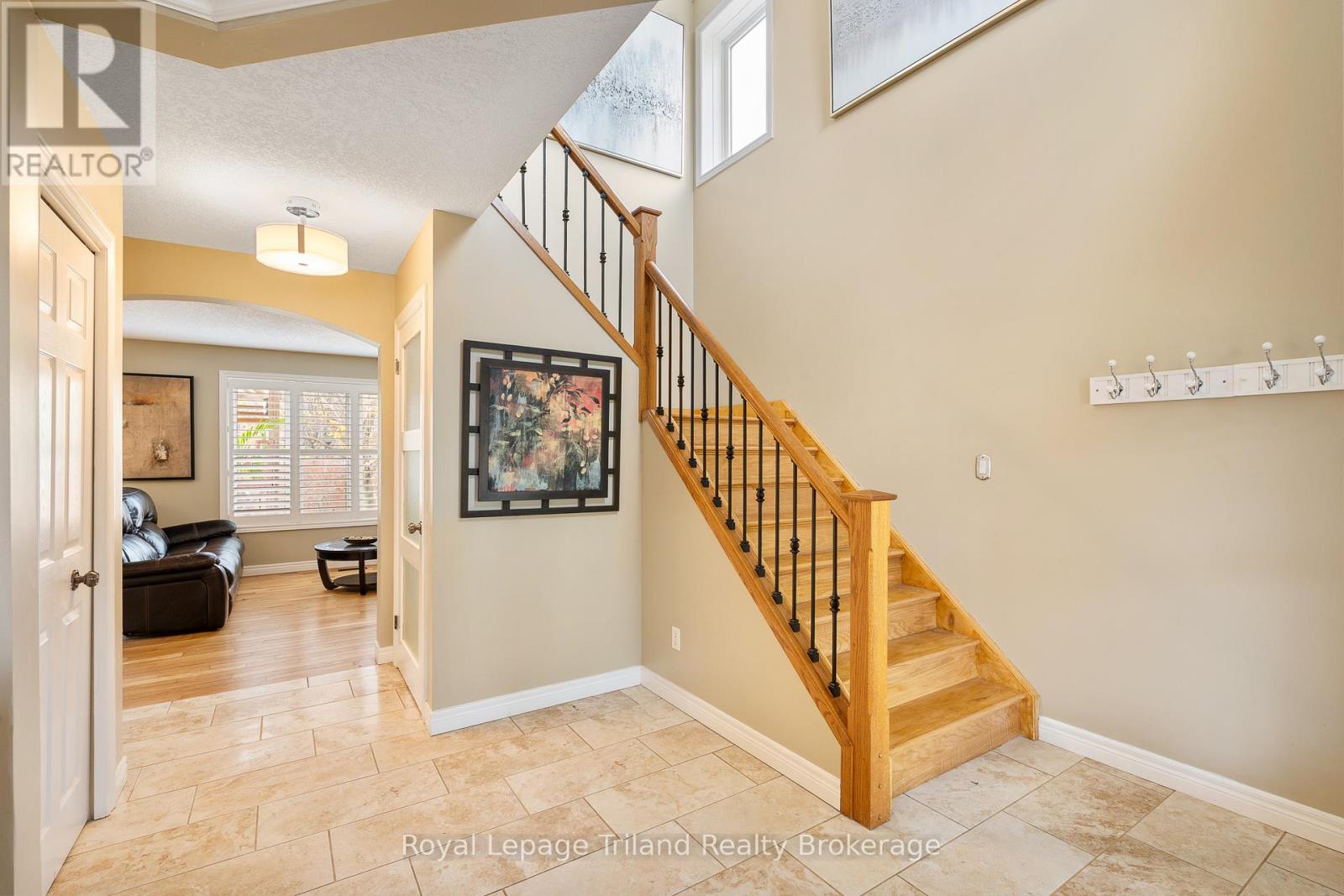 204 Falcon Drive, Woodstock, Ontario  N4T 1W5 - Photo 7 - X13084664