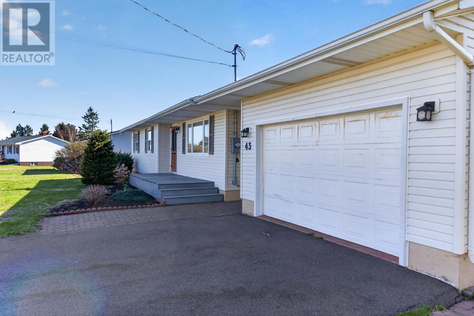 43 Curran Drive, Summerside, Prince Edward Island  C1N 4L8 - Photo 3 - 202604368