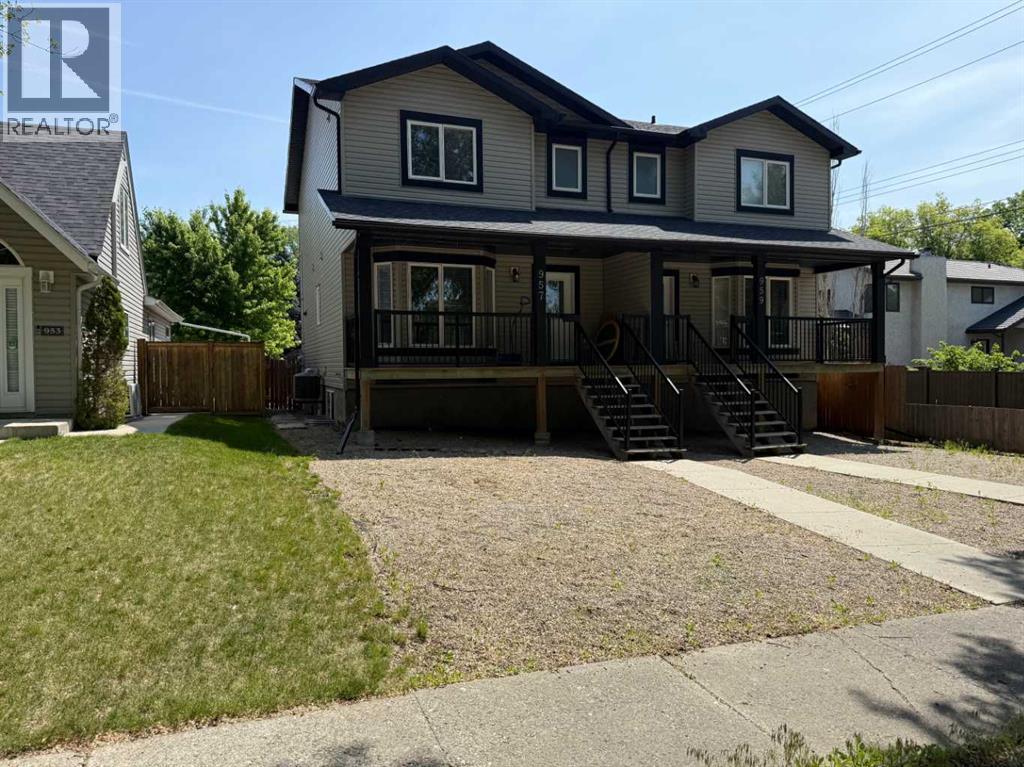 957 15 Street S, Lethbridge, Alberta  T1J 3A6 - Photo 2 - A2308082