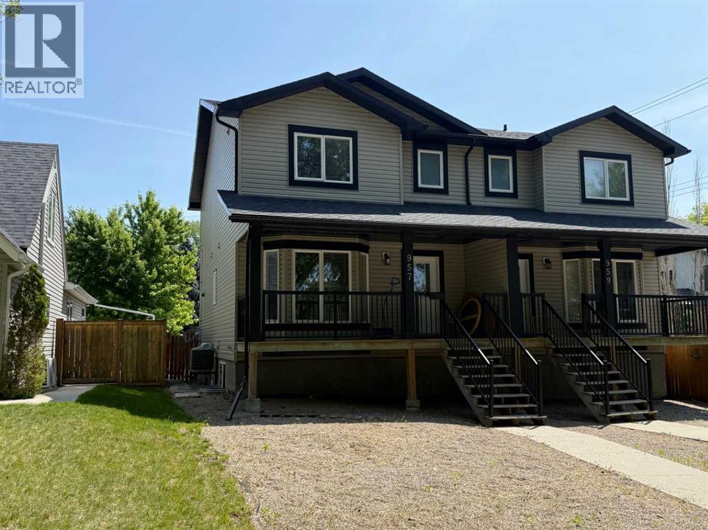 957 15 Street S, Lethbridge, Alberta  T1J 3A6 - Photo 3 - A2308082