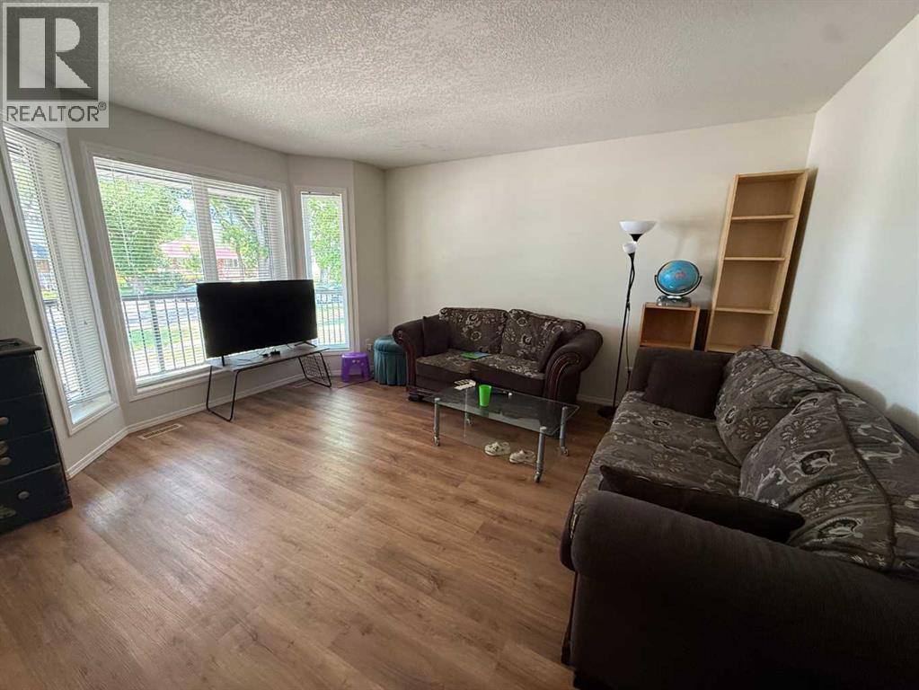 957 15 Street S, Lethbridge, Alberta  T1J 3A6 - Photo 4 - A2308082