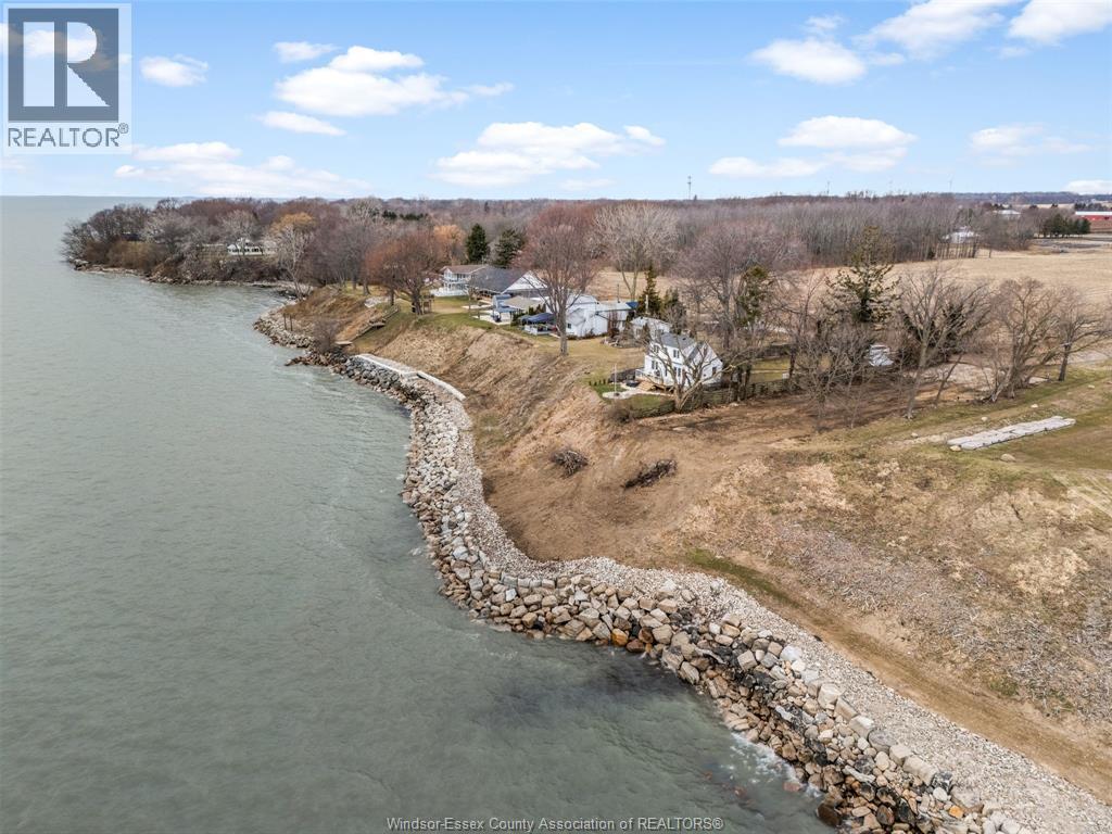 147 Howe, Essex, Ontario  N0R 1G0 - Photo 2 - 26010111