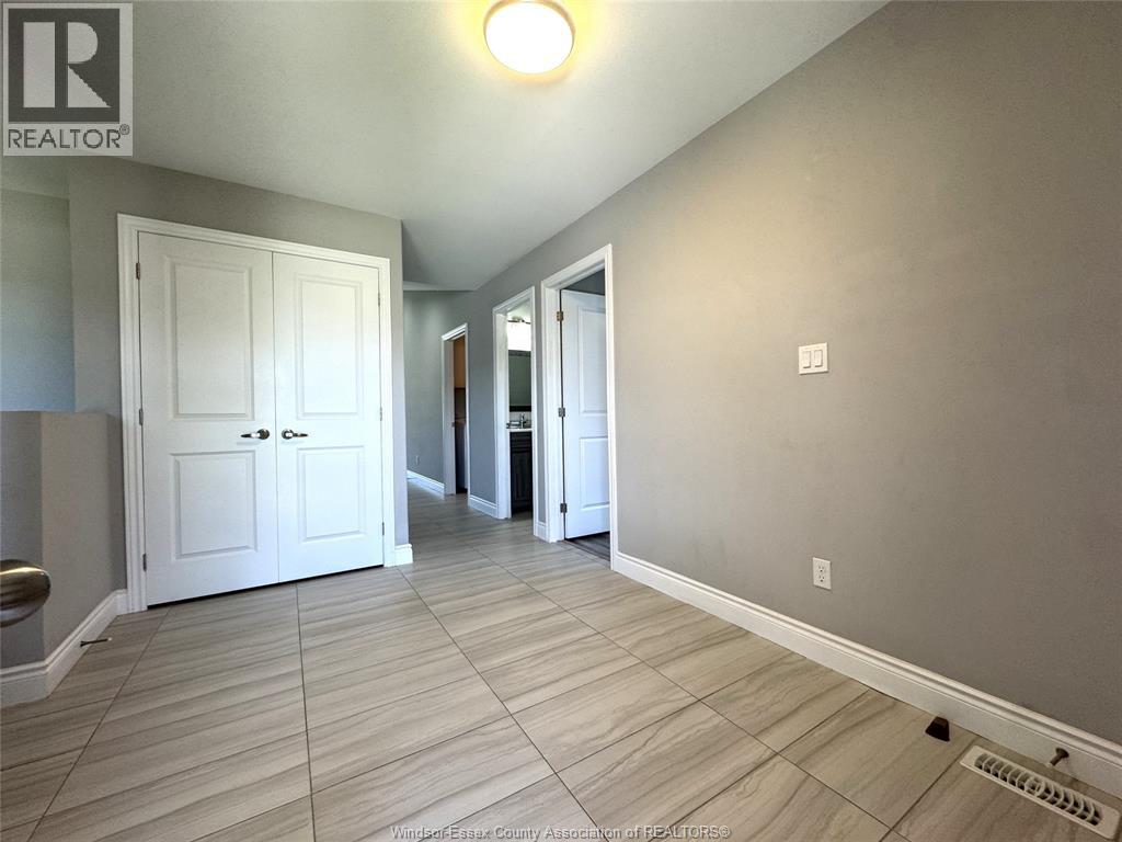 3632 Hallee Crescent, Windsor, Ontario  N8W 0B2 - Photo 5 - 26010122