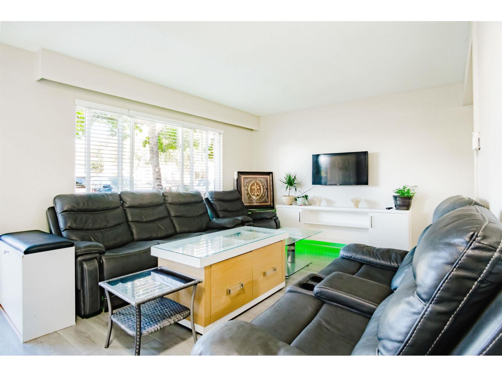 202 11901 89a Avenue, Delta, British Columbia  V4C 3G8 - Photo 1 - R3119388