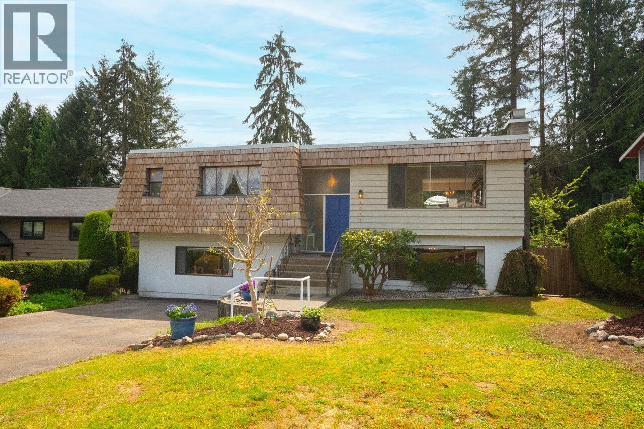 4057 VIOLET STREET, North Vancouver, British Columbia