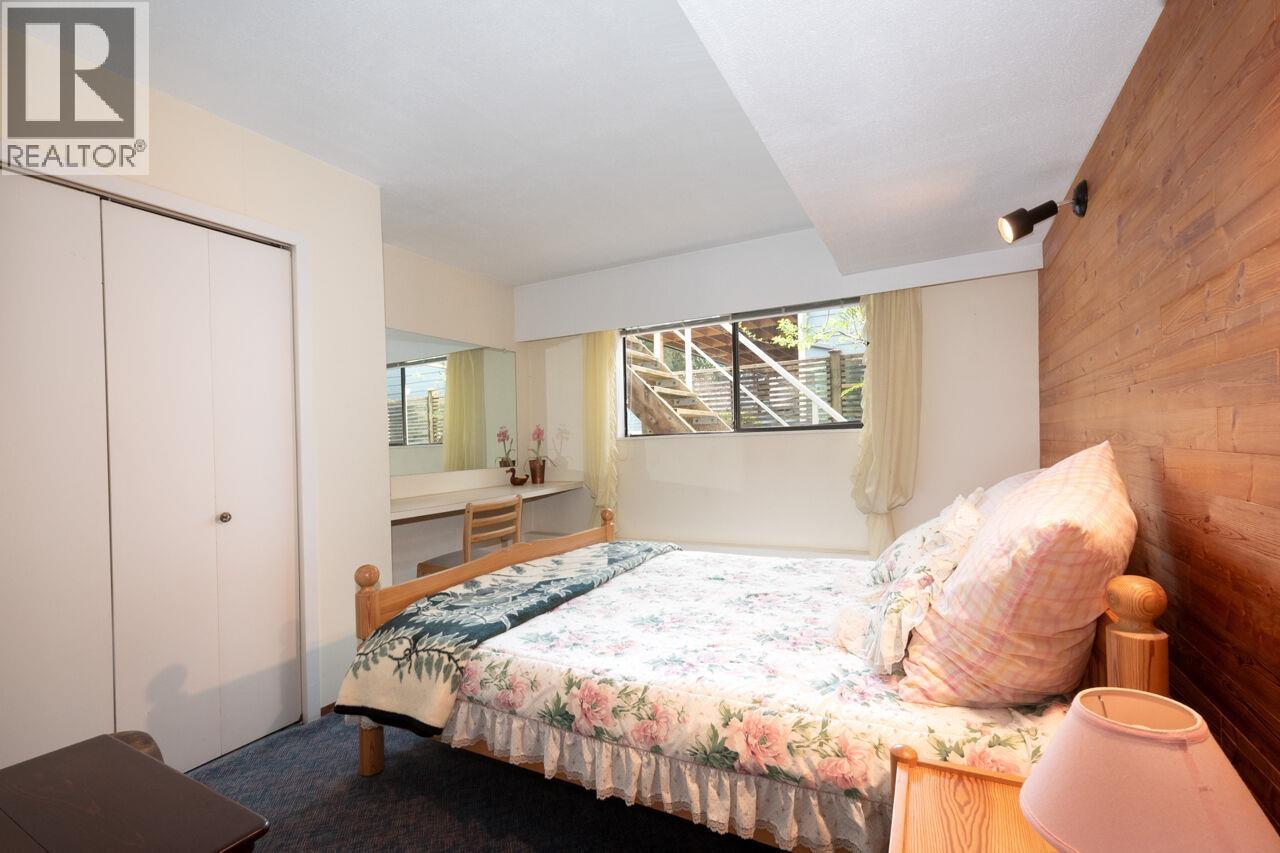 4057 Violet Street, North Vancouver, British Columbia  V7G 1E4 - Photo 31 - R3119441