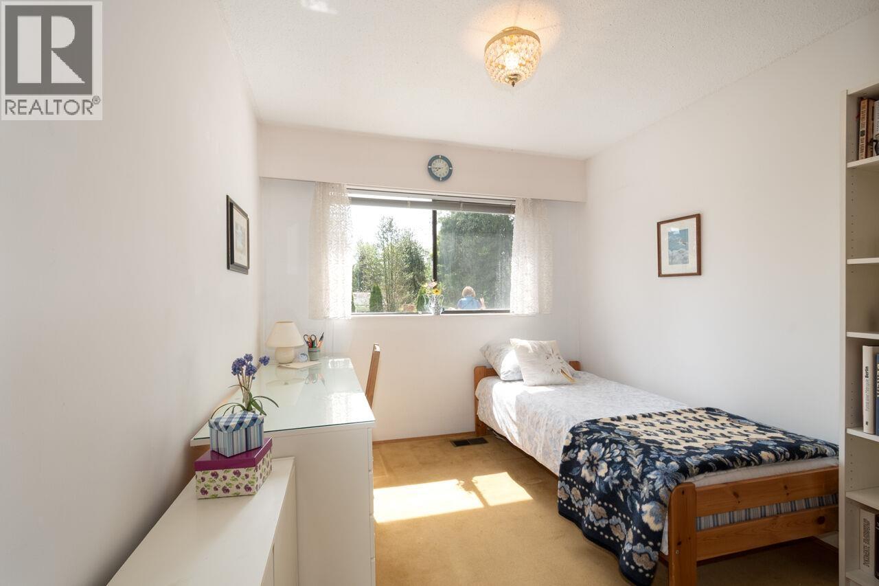 4057 Violet Street, North Vancouver, British Columbia  V7G 1E4 - Photo 23 - R3119441