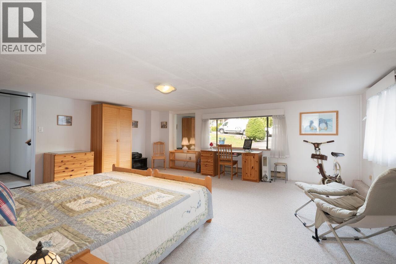 4057 Violet Street, North Vancouver, British Columbia  V7G 1E4 - Photo 30 - R3119441