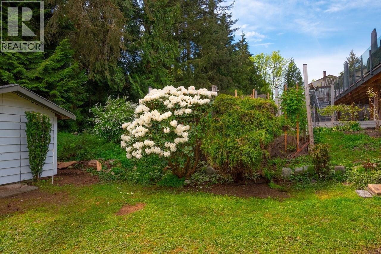4057 Violet Street, North Vancouver, British Columbia  V7G 1E4 - Photo 38 - R3119441