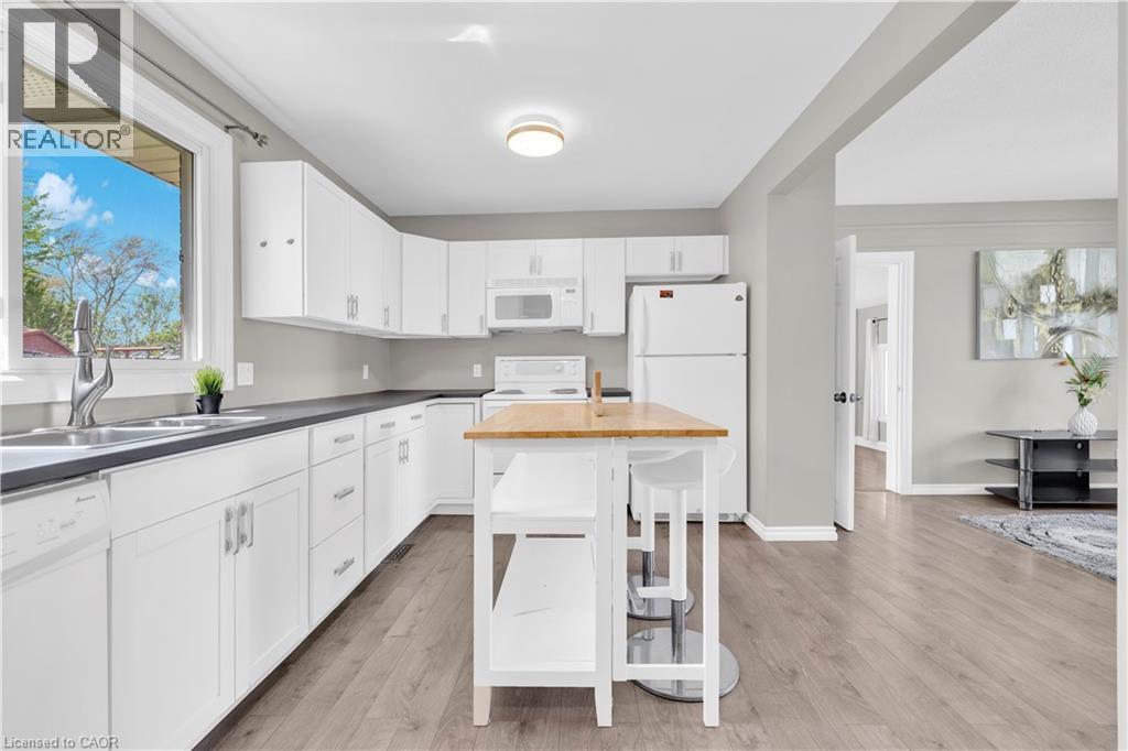 3173 Sussex Court, Windsor, Ontario  N8T 2C5 - Photo 6 - 40826833