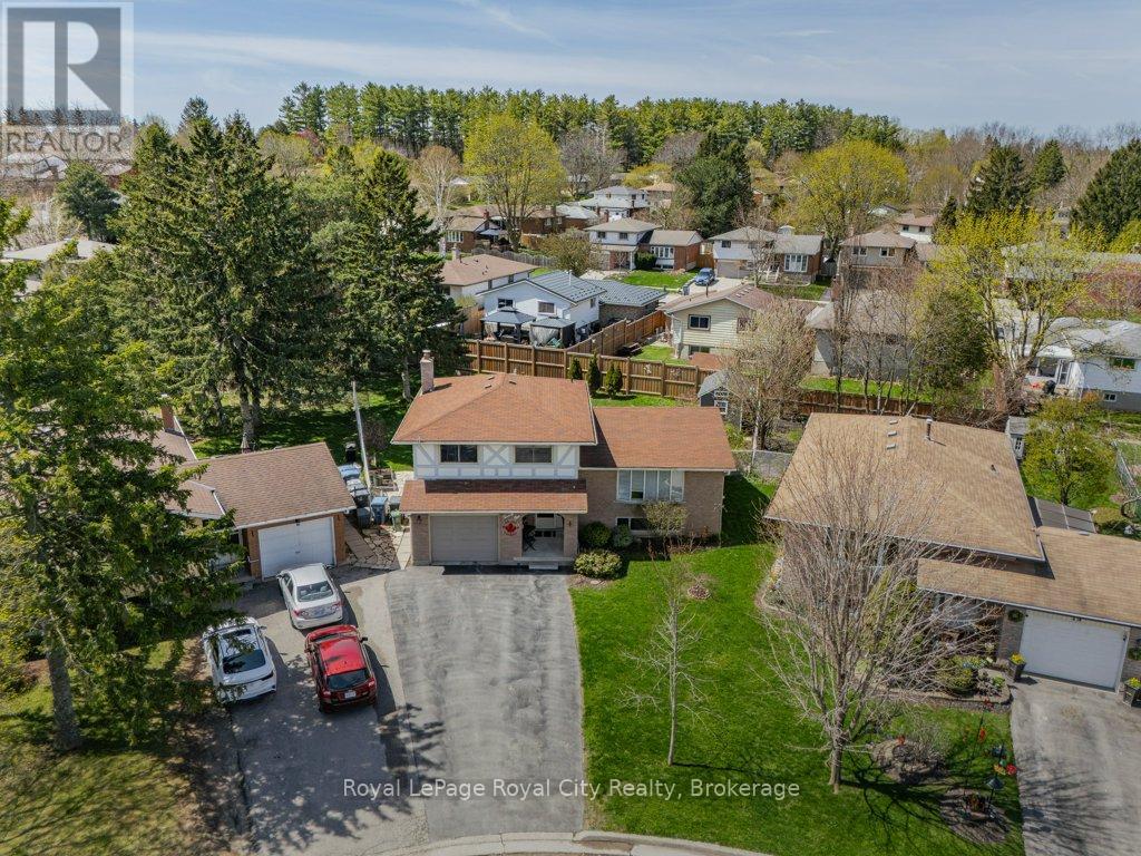 21 Glenda Court, Guelph, Ontario  N1H 6V6 - Photo 2 - X12839056